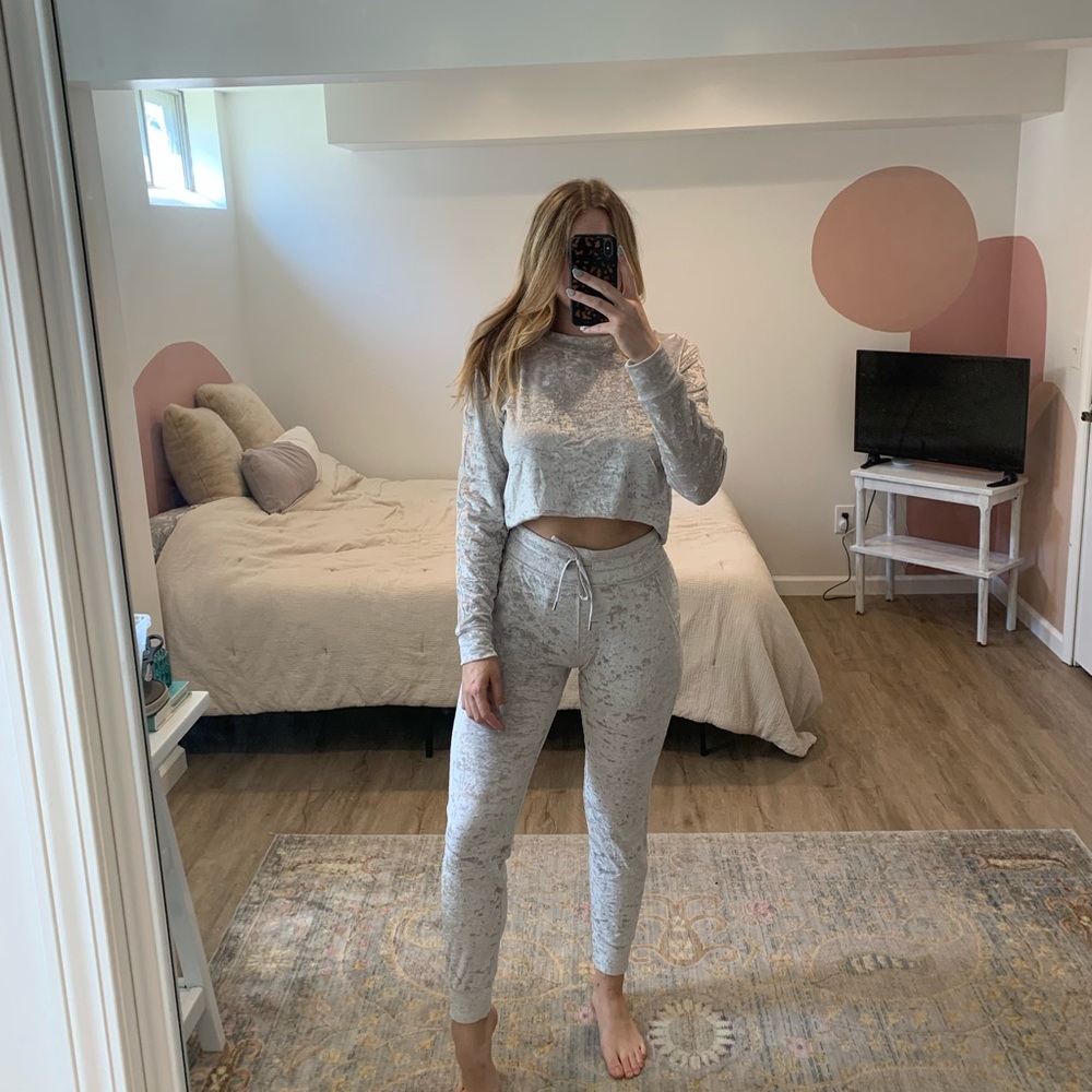 Lululemon crushed velvet set